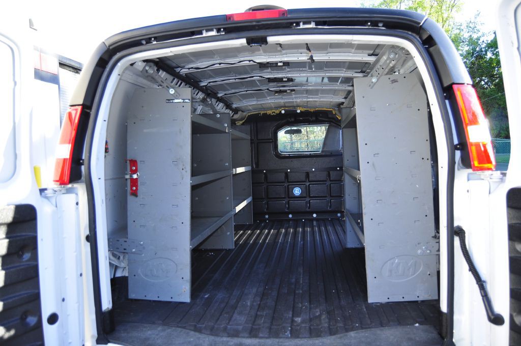 2023 GMC Savana Image 19