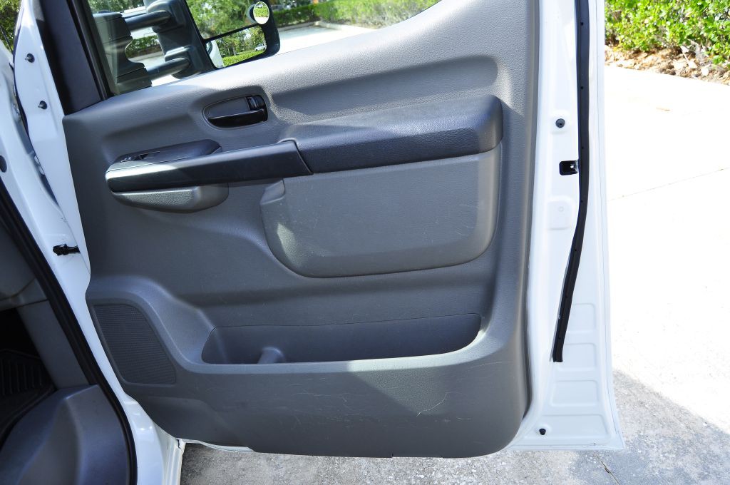 2016 Nissan NV Image 11