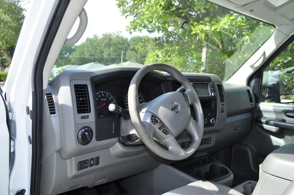2016 Nissan NV Image 18