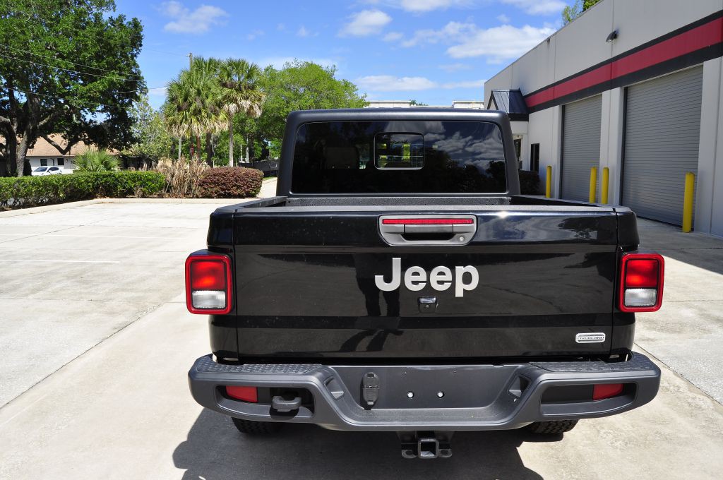 2021 Jeep Gladiator Image 9