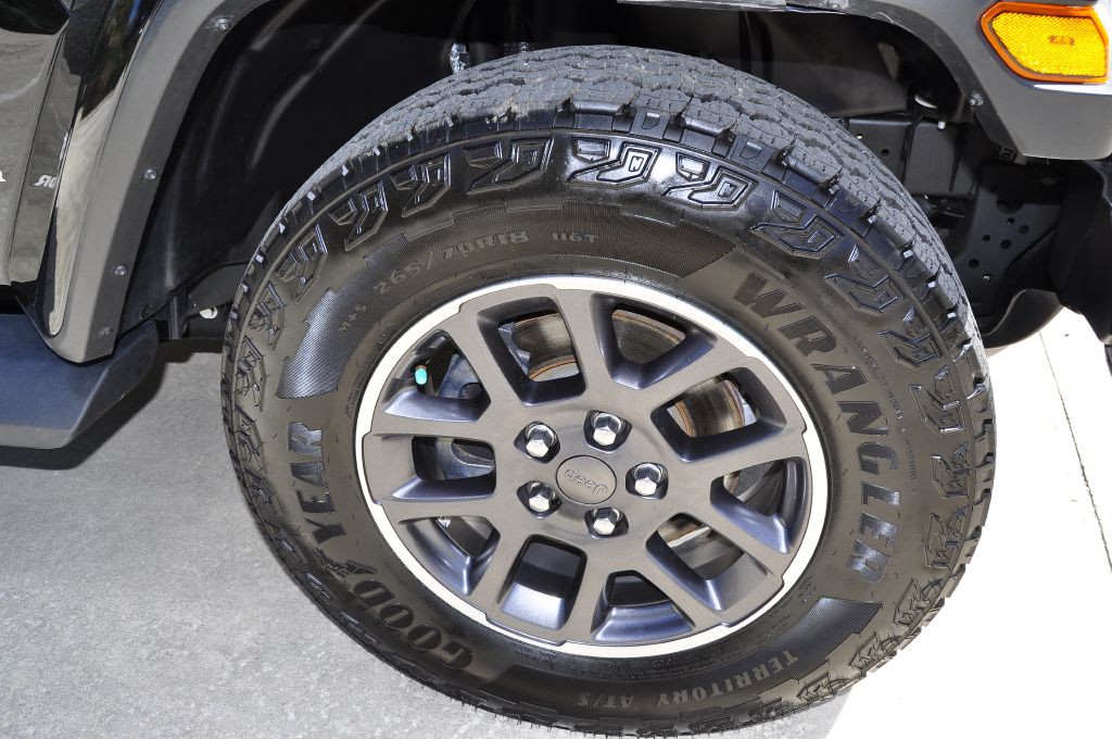 2021 Jeep Gladiator Image 12