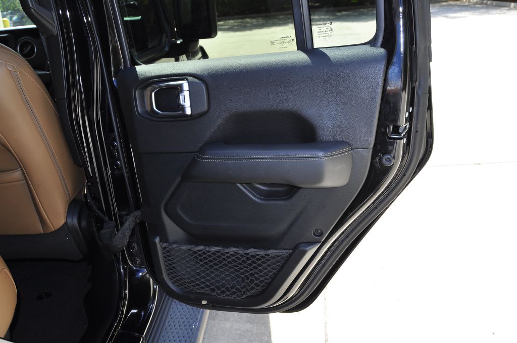 2021 Jeep Gladiator Image 16