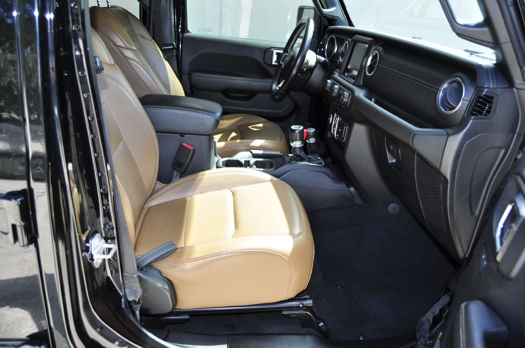 2021 Jeep Gladiator Image 17