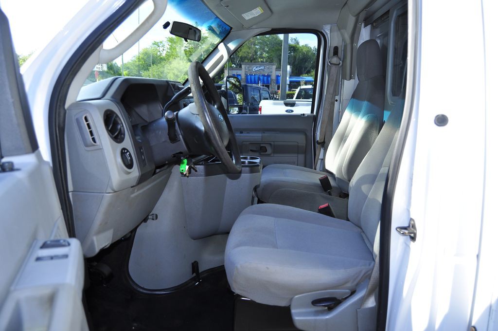 2017 Ford Econoline Image 7