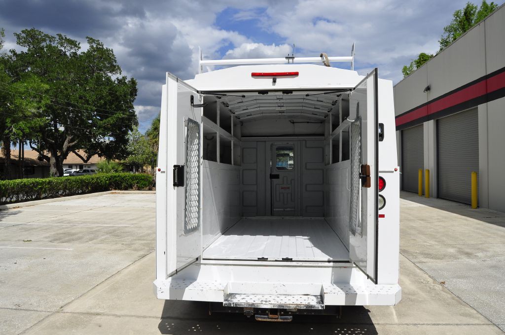 2017 Ford Econoline Image 8