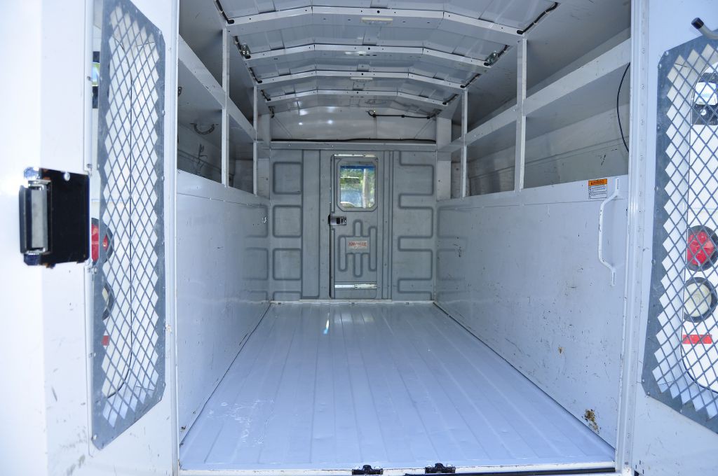 2017 Ford Econoline Image 14