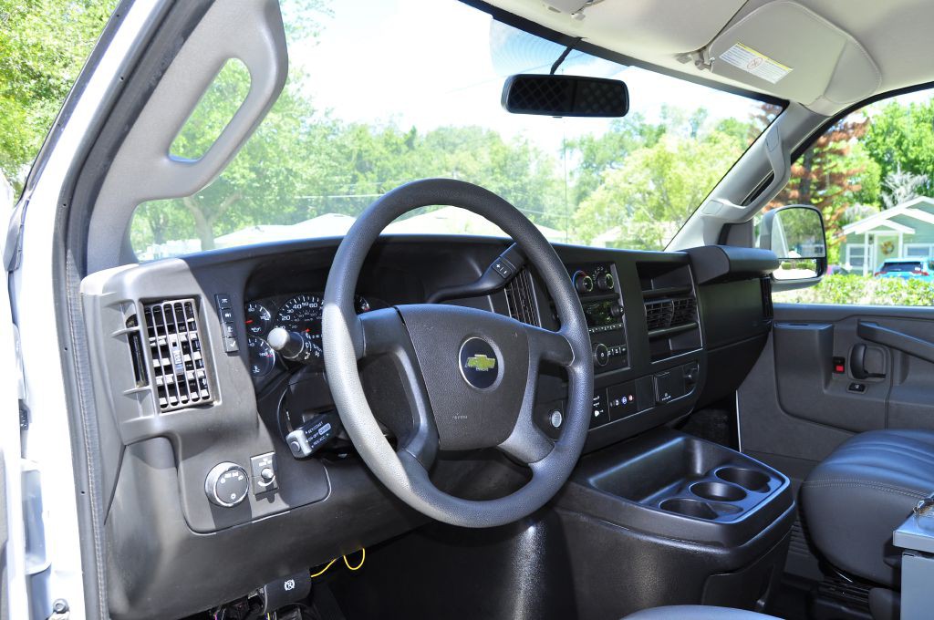 2020 Chevrolet Express Image 21