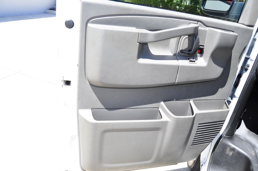 2020 Chevrolet Express Image 22