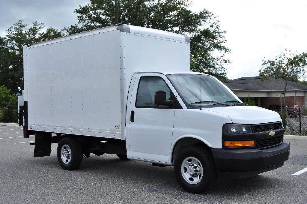 2020 Chevrolet Express Image 3