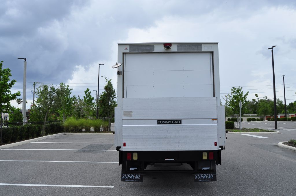 2020 Chevrolet Express Image 6