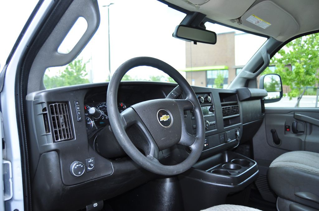 2020 Chevrolet Express Image 10