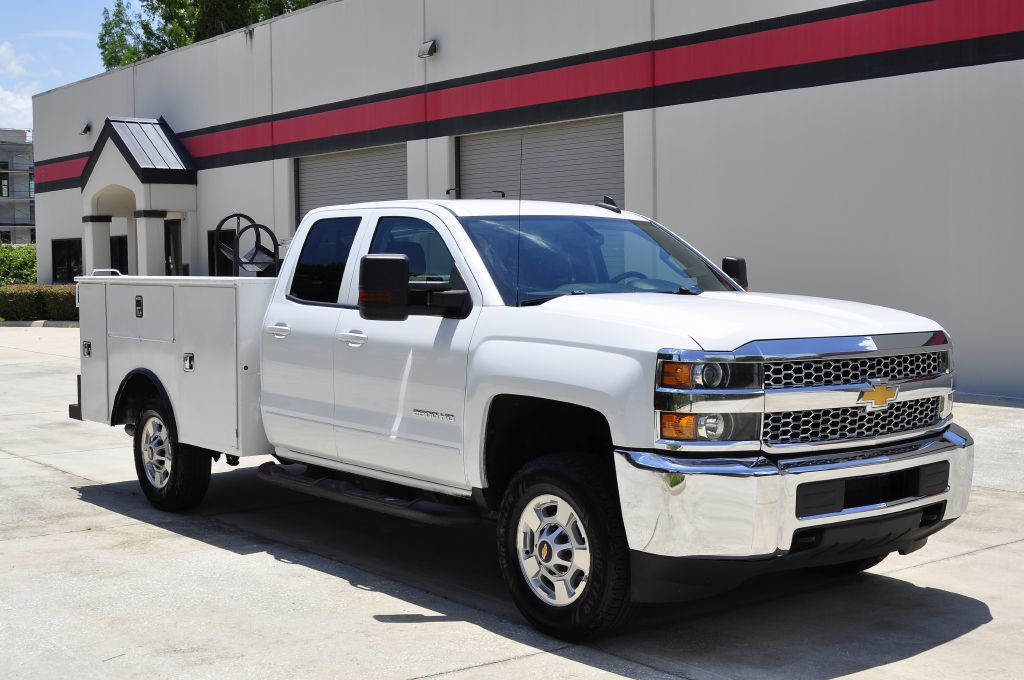 2019 Chevrolet Silverado 1500 Image 2