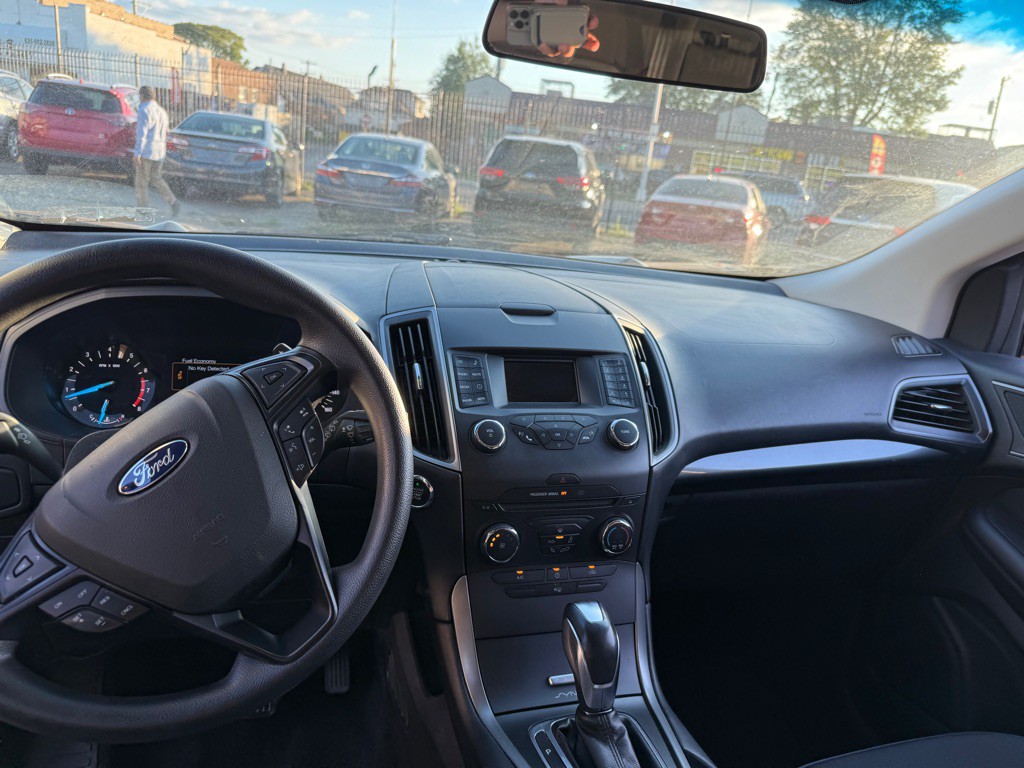 2015 Ford Edge Image 8