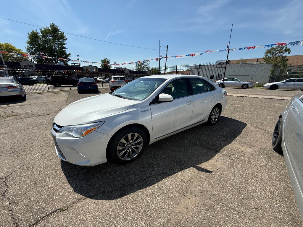 2016 Toyota Camry Image 3