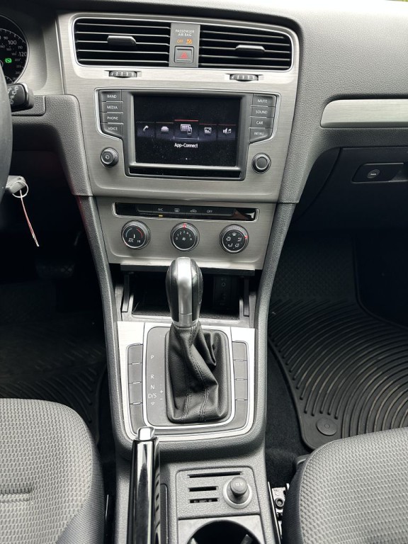 2016 Volkswagen Jetta Image 14