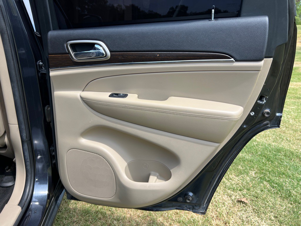 2014 Jeep Grand Cherokee Image 17