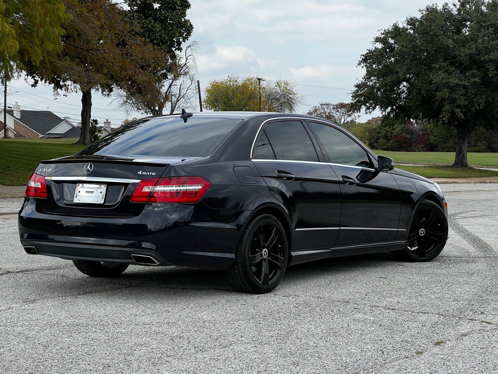 2011 Mercedes-Benz E-Class Image 5