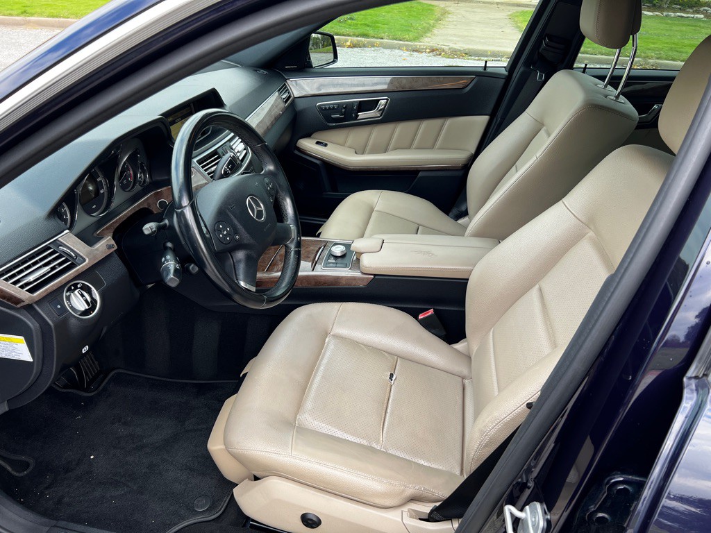 2011 Mercedes-Benz E-Class Image 9