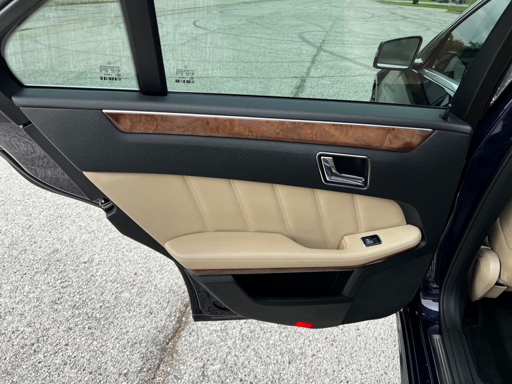 2011 Mercedes-Benz E-Class Image 14