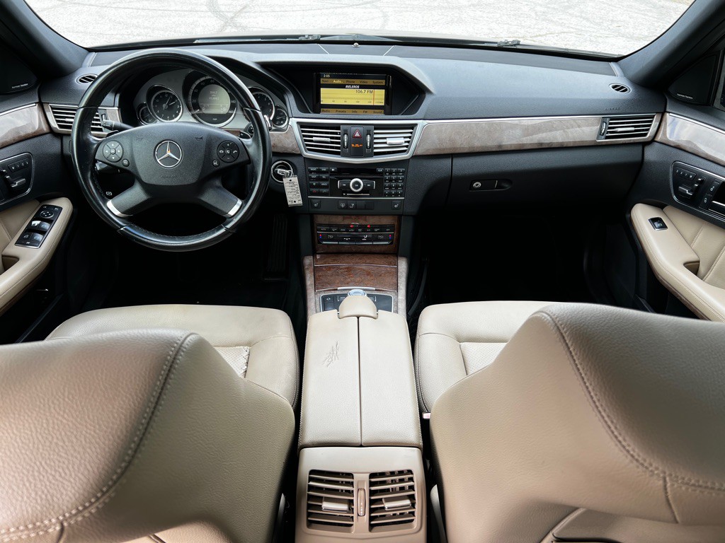 2011 Mercedes-Benz E-Class Image 25