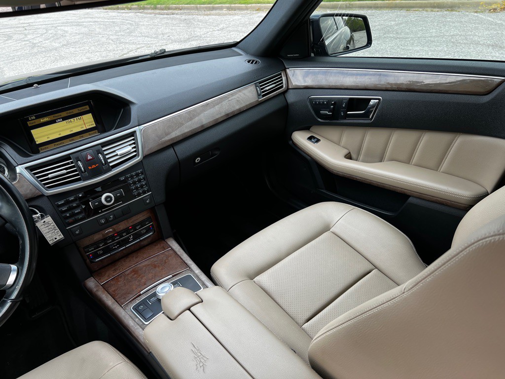 2011 Mercedes-Benz E-Class Image 27