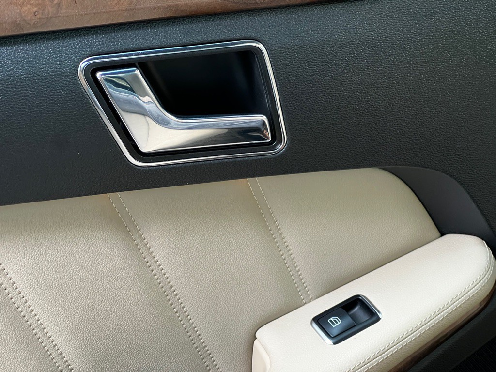 2011 Mercedes-Benz E-Class Image 34