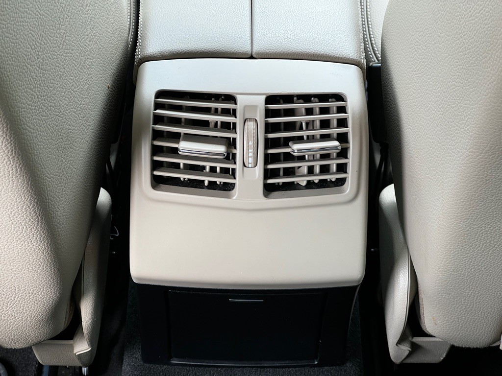 2011 Mercedes-Benz E-Class Image 35