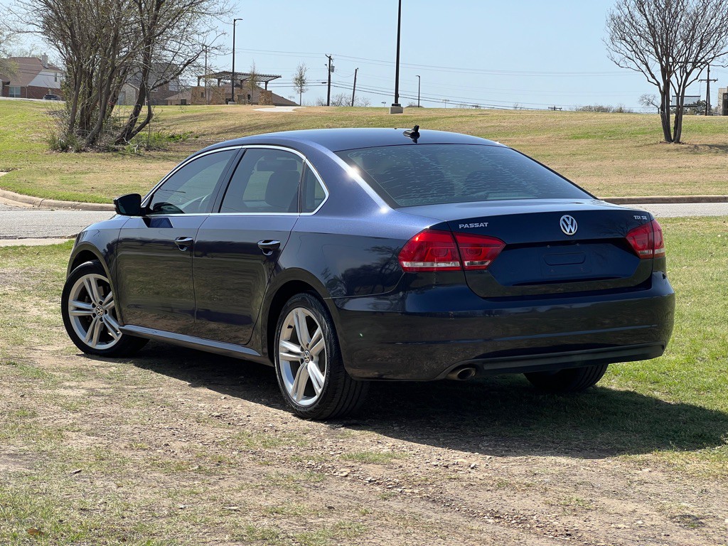 2014 Volkswagen Passat Image 3