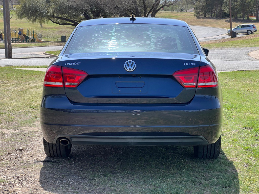 2014 Volkswagen Passat Image 4