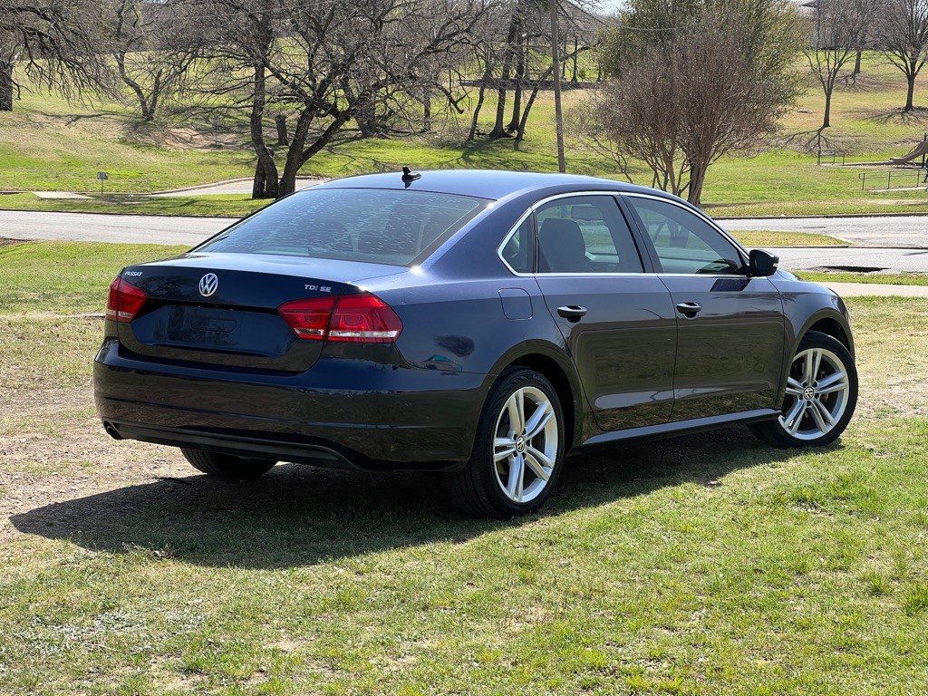 2014 Volkswagen Passat Image 5