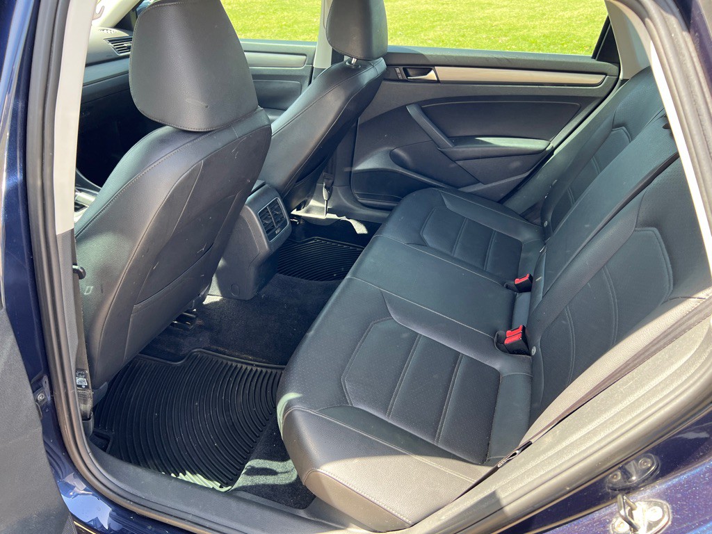 2014 Volkswagen Passat Image 12