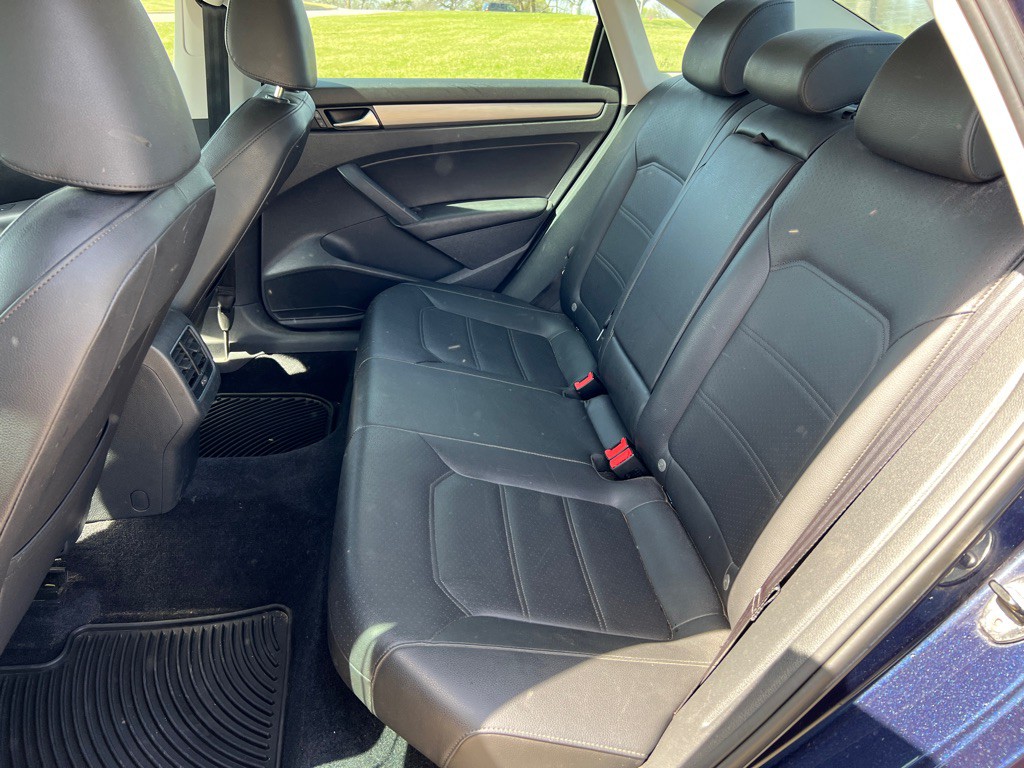 2014 Volkswagen Passat Image 13
