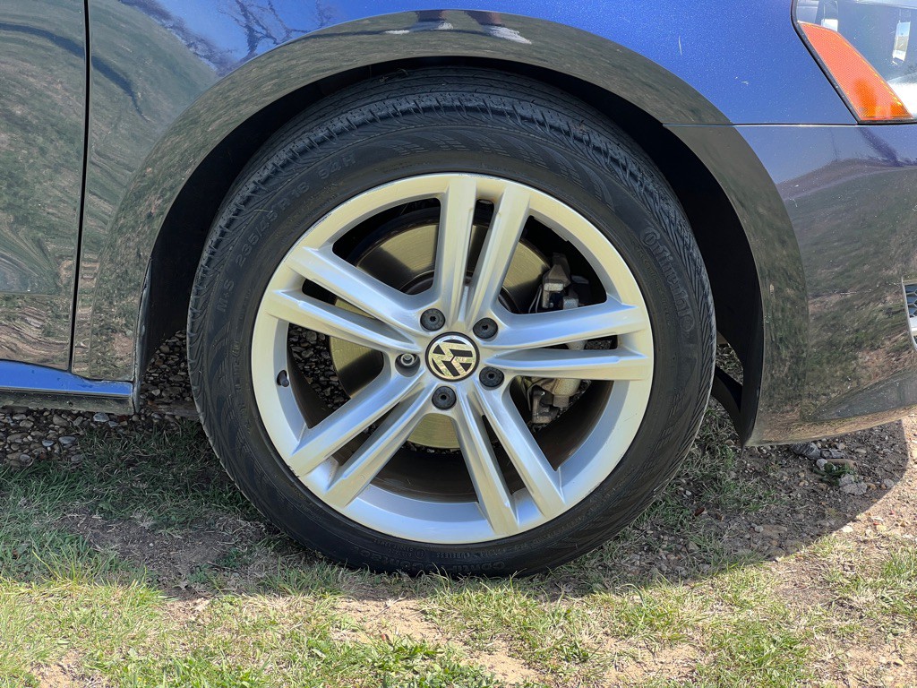 2014 Volkswagen Passat Image 21