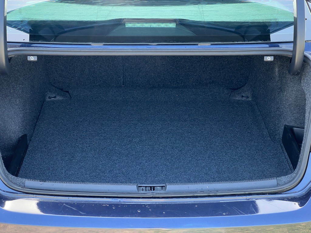 2014 Volkswagen Passat Image 30