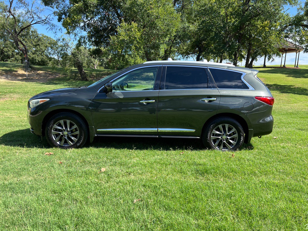 2017 INFINITI QX60 Image 2