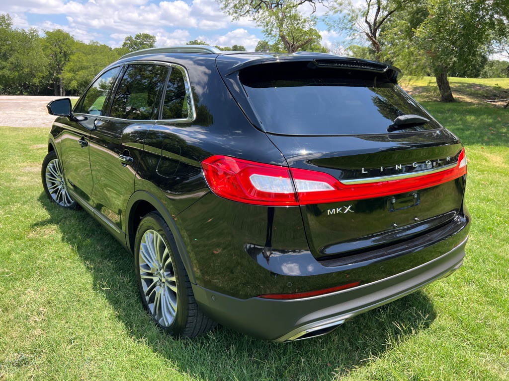2017 Lincoln MKX Image 3