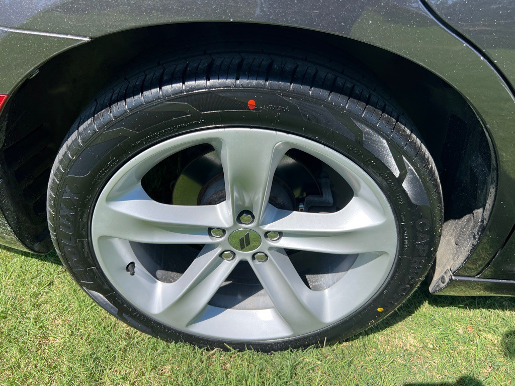 2016 Chrysler 300 Image 22