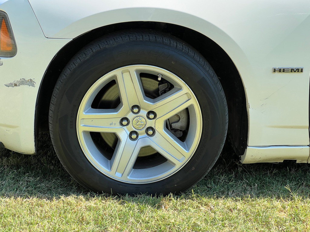 2008 Dodge Charger Image 24