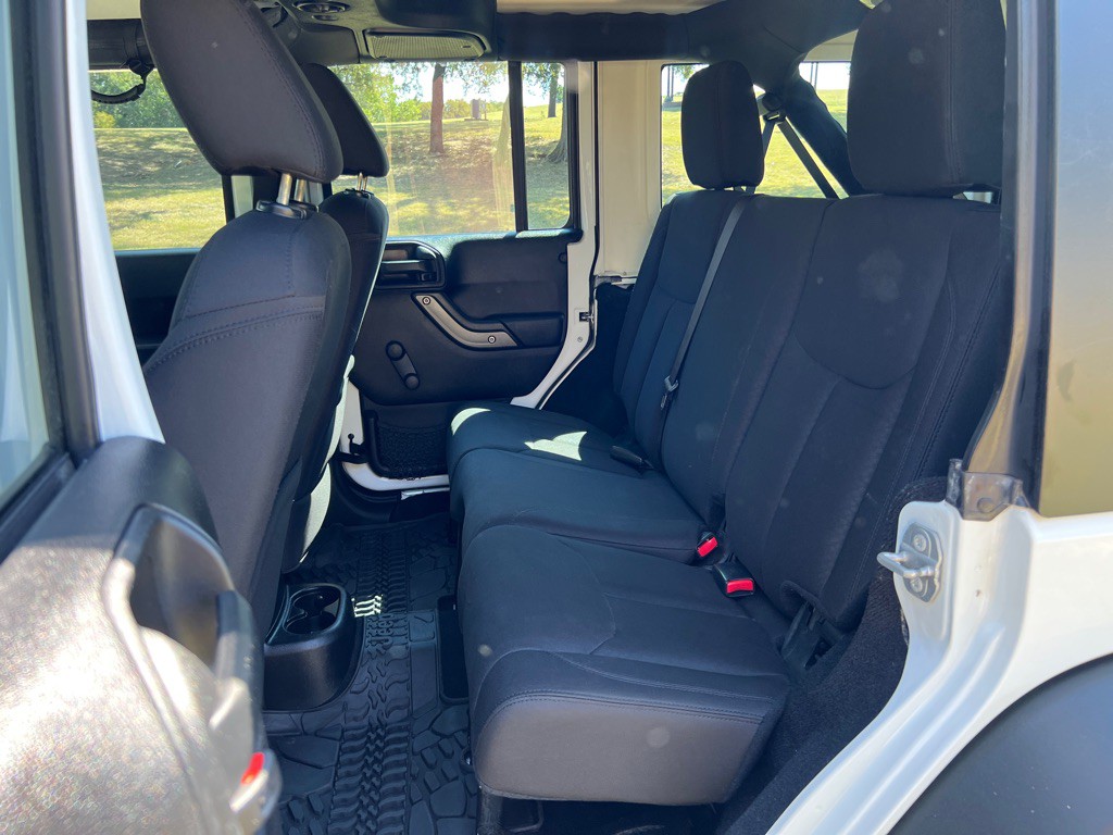 2016 Jeep Wrangler Unlimited Image 13