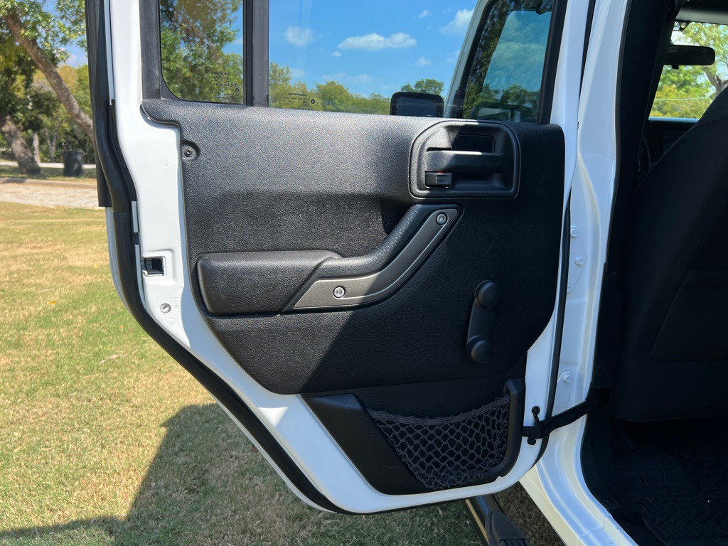 2016 Jeep Wrangler Unlimited Image 14