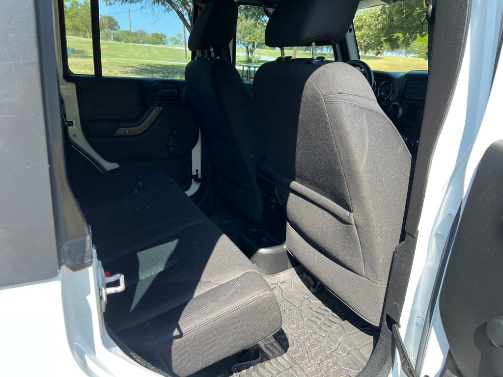 2016 Jeep Wrangler Unlimited Image 16