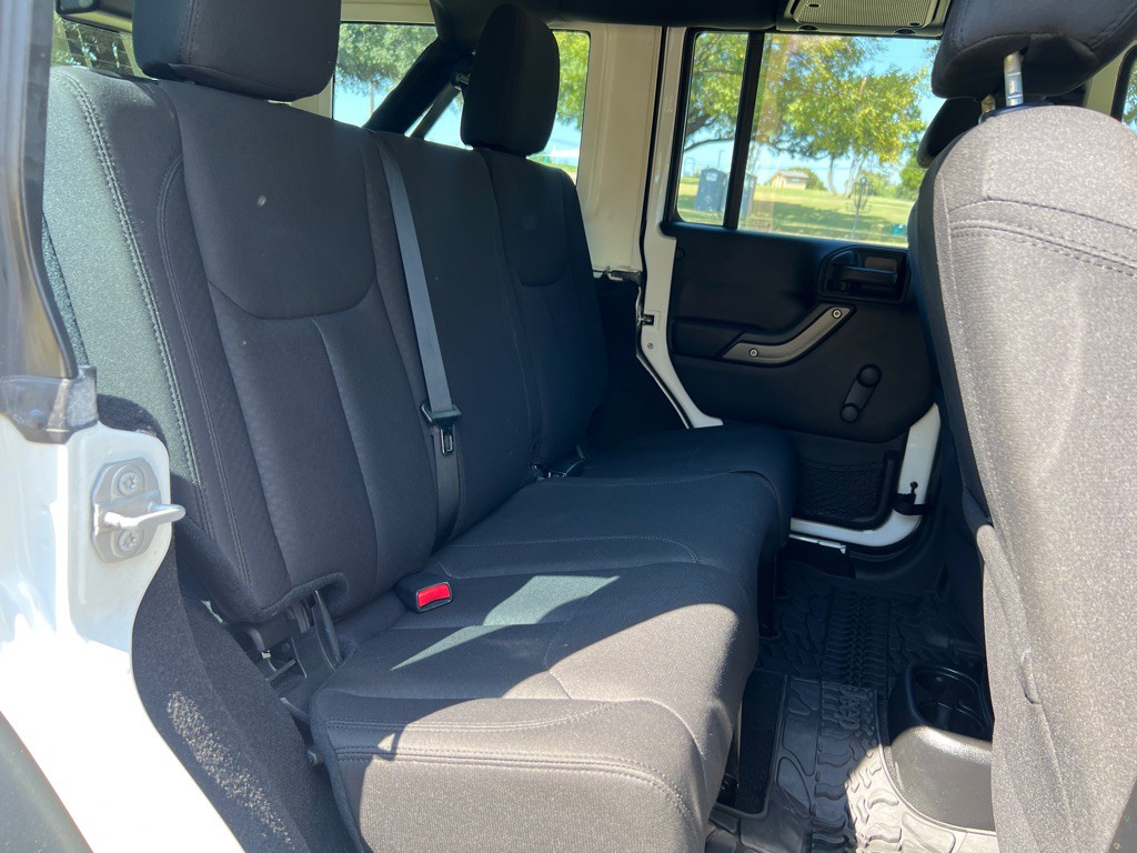 2016 Jeep Wrangler Unlimited Image 17