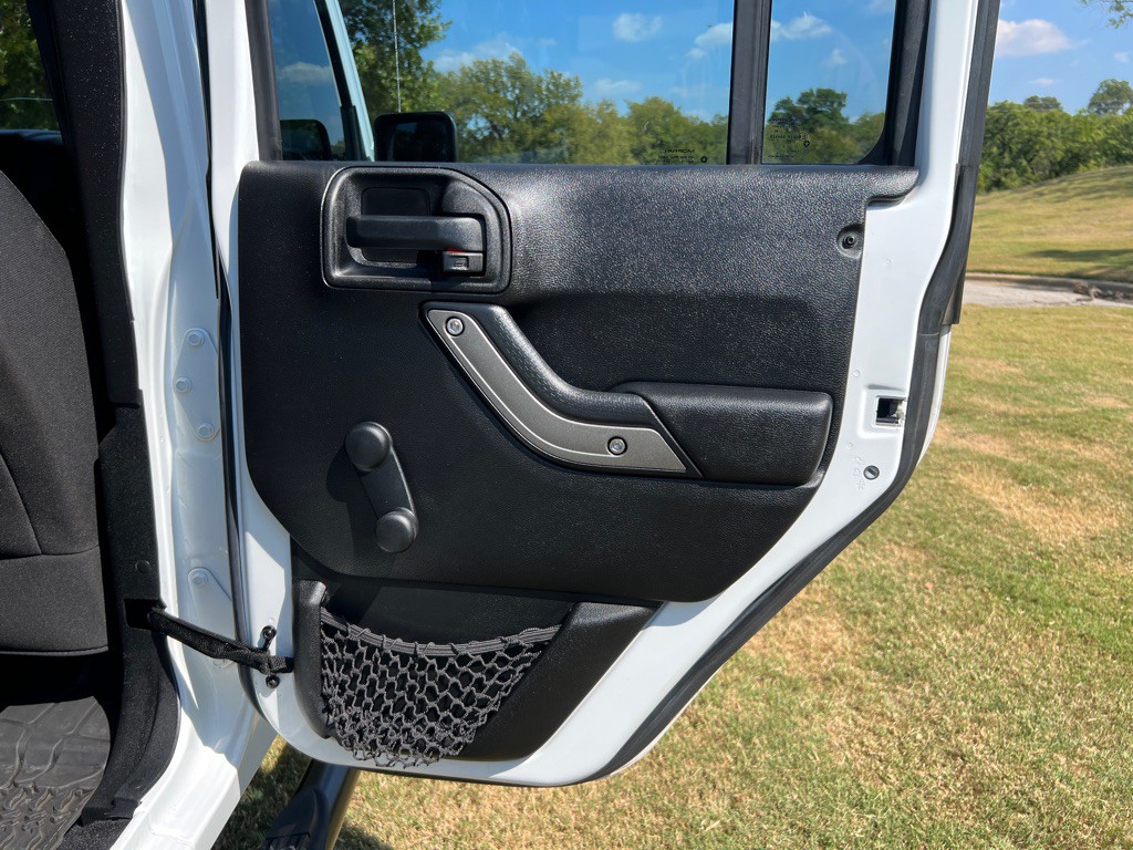 2016 Jeep Wrangler Unlimited Image 18