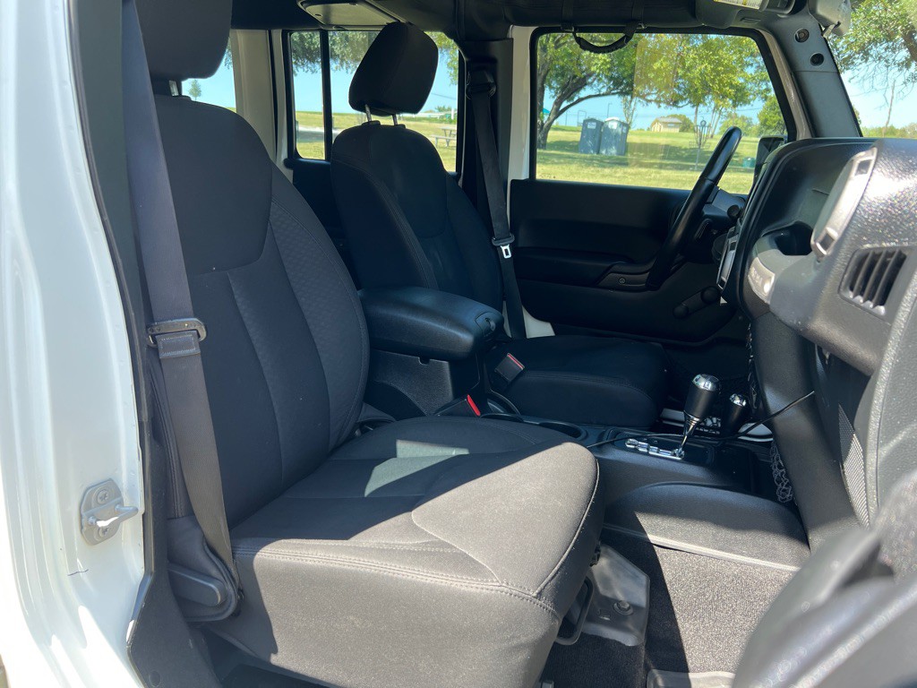2016 Jeep Wrangler Unlimited Image 20
