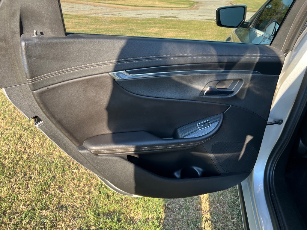 2016 Chevrolet Impala Image 14