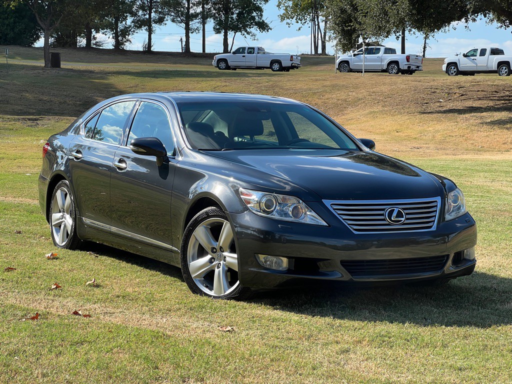 2010 Lexus LS Image 7