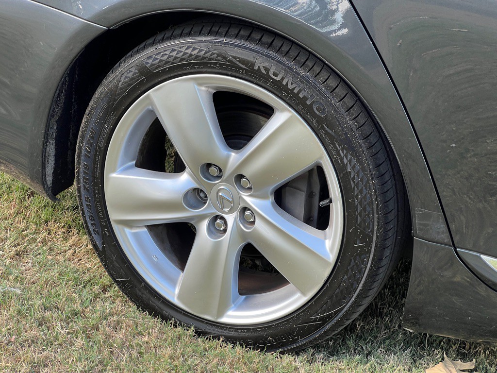 2010 Lexus LS Image 22