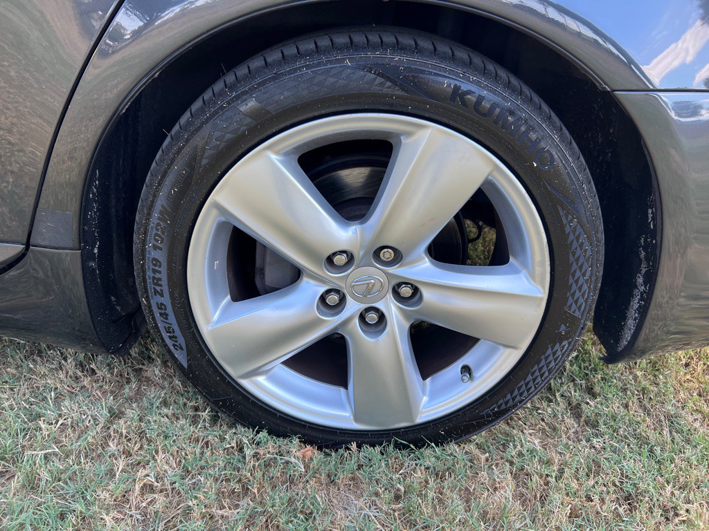 2010 Lexus LS Image 23