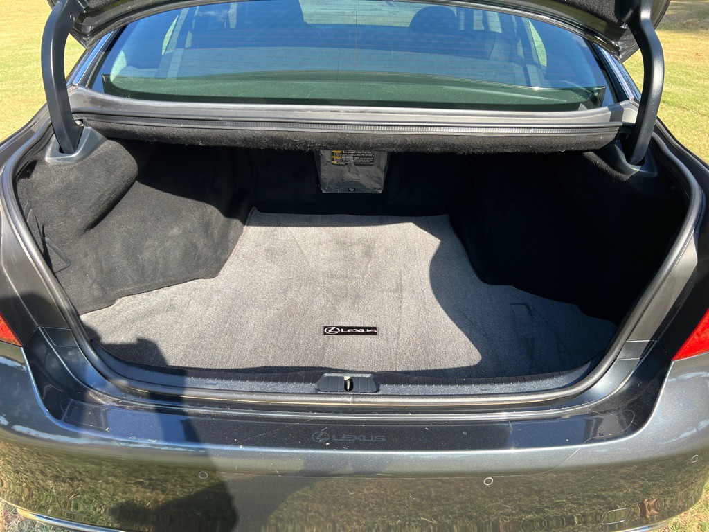 2010 Lexus LS Image 31