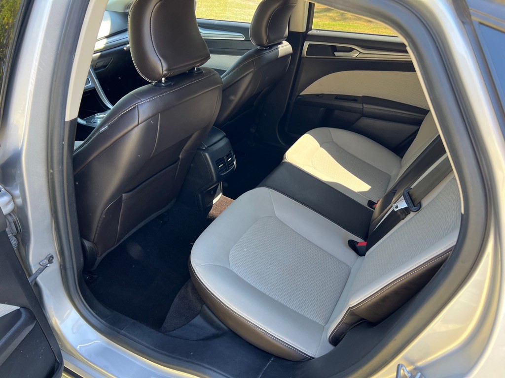 2019 Ford Fusion Image 12